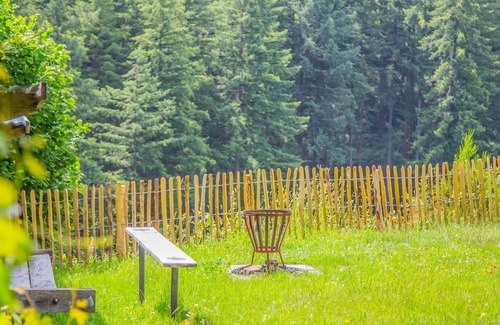 Marcouray House | Holiday home Relais Le Roi with a terrace in Warisy