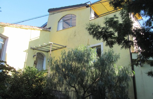 Dolcedo House | Holiday Home 'Romantisches Casa Limone' with Sea View, Private Terrace and Wi-Fi
