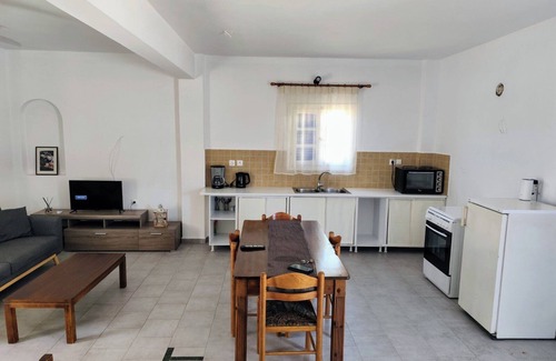 Drios House | Holiday Home 'Sea 2 Sky Garden 1' with Sea View, Wi-Fi and Air Conditioning