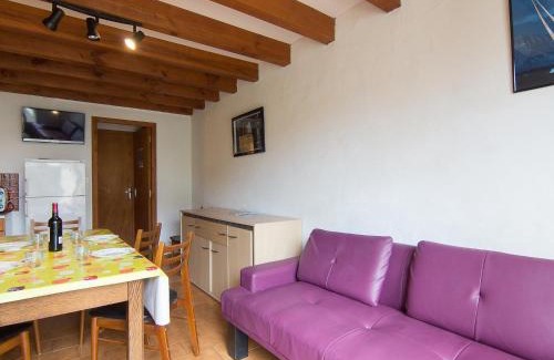 Mimizan-Plage House | Holiday Home Sicard-9 by Interhome
