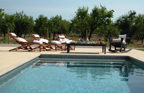 Lloseta House | Holiday Home 'Son Pelai Menut' with Mountain View, Wi-Fi and Air Conditioning
