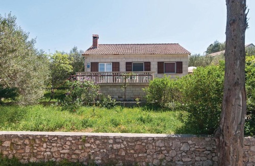 Splitska House | Holiday Home Splitska with Fireplace IV