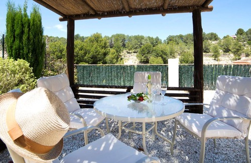 Empedrola House | Holiday Home Una by Interhome