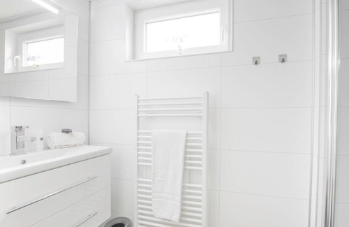 Wemeldinge House | Holiday Home Vakantiehuis Ruisweg 62 by Interhome