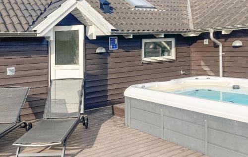 Kramnitse House | Holiday Home Vibelunden Rødby X
