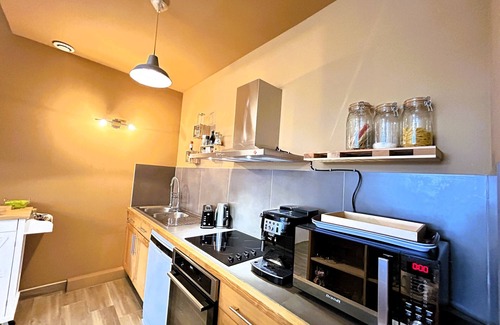 Quarante House | Holiday Home 'Villa Des Vignes Et Spa' with Private Terrace, Wi-Fi and Air Conditioning