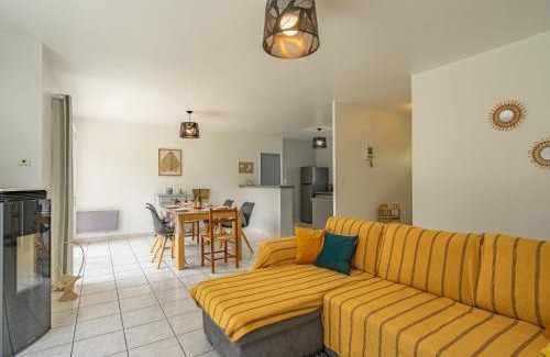 Les Mathes House | Holiday Home Villa Margarin by Interhome