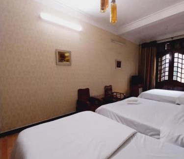 Hang Trong House | Holiday Home