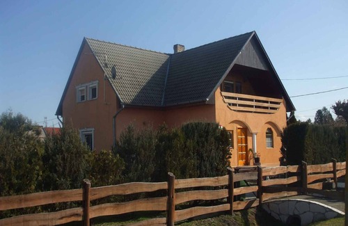 Balatonkeresztur House | Holiday home with pool and air conditioning