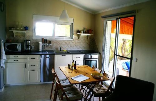 Asklipiio House | Holiday Home with Garden in Kritinia