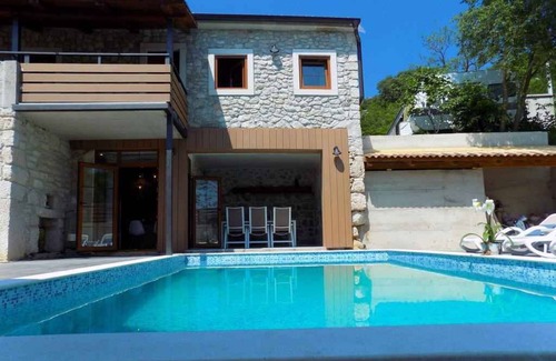 Tribalj House | Holiday home with heated pool