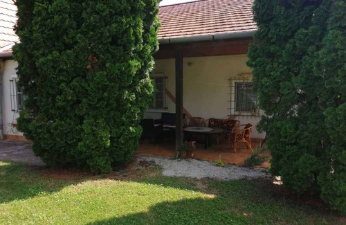 Balatonbereny House | Holiday home with washing machine and dish washer