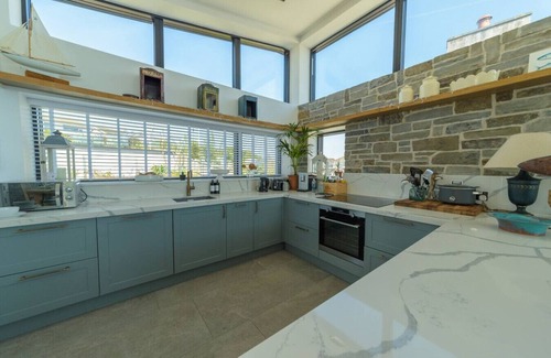 Mevagissey Apartment | Holiday home with incredible sea views