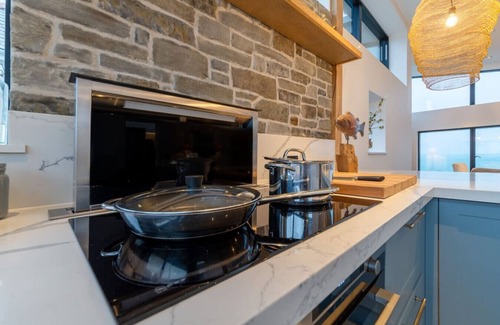 Mevagissey Apartment | Holiday home with incredible sea views