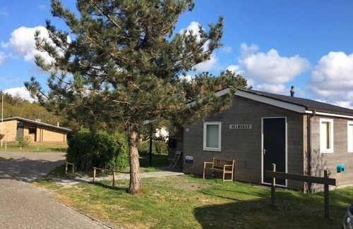 Ballum House | Holiday home with private garden by the sea