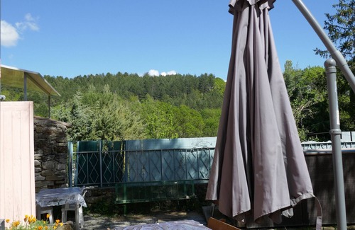 Aurel House | Holiday home with swimming pool, garden and Wi-Fi: Grand Gîte Au Pays des Lavandes