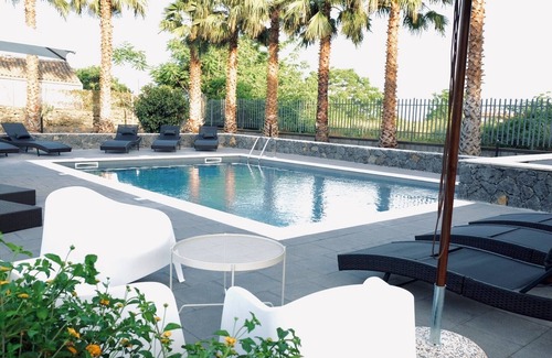 Archi House | Holiday Homes Borgo Papardo "Stone"