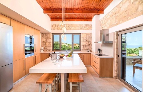 Kournas House | Holiday house Yeoryioupolis Kriti for 1 - 10 persons with 3 bedrooms - Holiday home