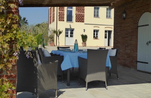 Altopascio House | Holiday house Altopascio for 1 - 8 persons with 4 bedrooms - Holiday home