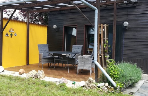 Diez House | Holiday house at the park - green, quiet & central
