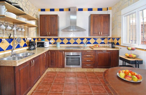 Comares House | Holiday house Comares for 1 - 6 persons with 3 bedrooms - Holiday house