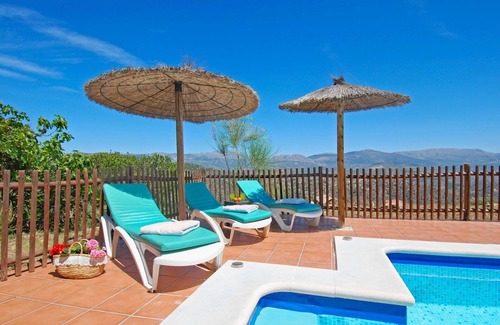 Comares House | Holiday house Comares for 1 - 6 persons with 3 bedrooms - Holiday house