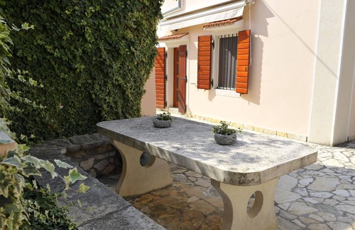 Dragove House | Holiday house Dragove for 1 - 6 persons with 2 bedrooms - Twin house
