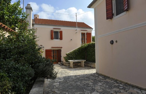 Dragove House | Holiday house Dragove for 1 - 6 persons with 2 bedrooms - Twin house