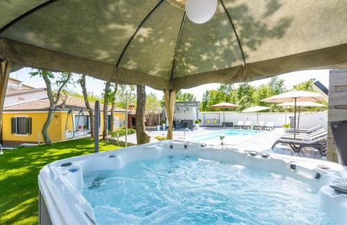 Kukci House | Holiday house in Porec with balcony, air conditioning, WiFi, washing machine (4928-2)