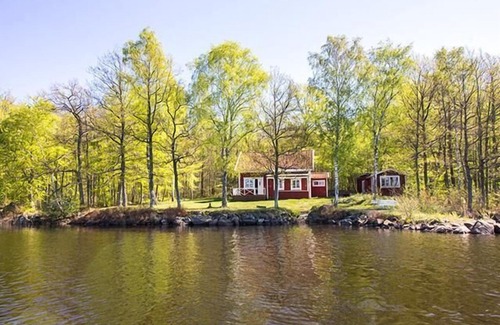 Kalvsvik House | Holiday house Kalvsvik for 1 - 6 persons with 2 bedrooms - Holiday home