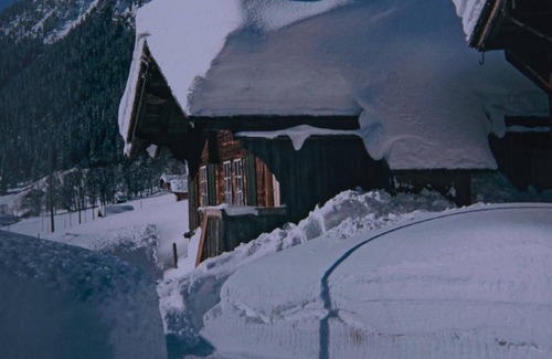 St. Stephan Ski Chalet | Holiday house Matten for 1 - 2 persons with 2 bedrooms - Holiday house