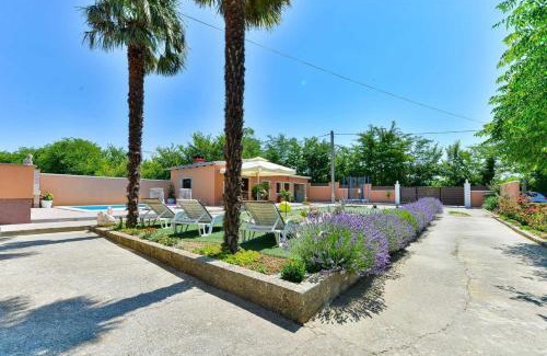 Benkovac House | Holiday House MERI, 5+2, Benkovac