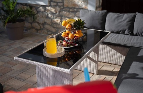 Novigrad House | Holiday house Novigrad for 1 - 6 persons with 3 bedrooms - Holiday home