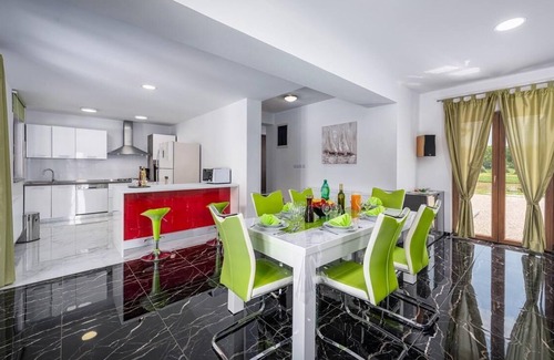 Karojba House | Holiday house Pazin for 1 - 6 persons with 3 bedrooms - Holiday home