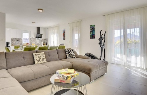 Sikici House | Holiday house Pula for 1 - 10 persons with 4 bedrooms - Holiday home