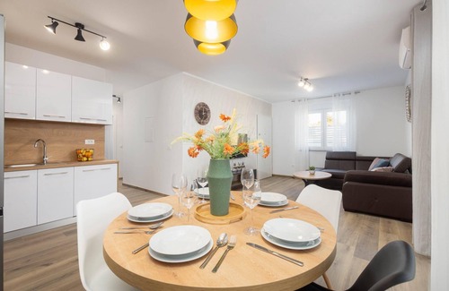 Sikici House | Holiday house Pula for 1 - 10 persons with 4 bedrooms - Holiday home