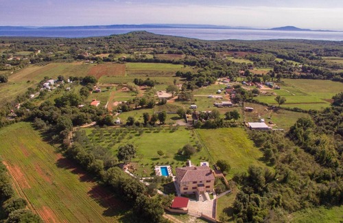 Sisan House | Holiday house Sisplac for 1 - 10 persons with 5 bedrooms - Holiday home