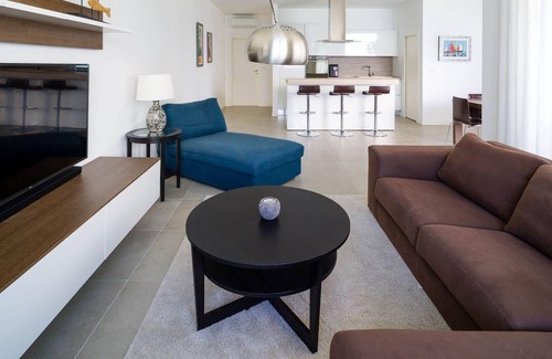 Slatine House | Holiday house Slatine for 1 - 12 persons with 6 bedrooms - Holiday home