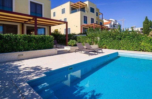 Slatine House | Holiday house Slatine for 1 - 12 persons with 6 bedrooms - Holiday home