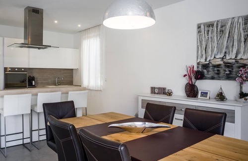 Slatine House | Holiday house Slatine for 1 - 12 persons with 6 bedrooms - Holiday home