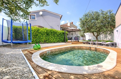 Loborika Ski Chalet | Holiday House Ulika with Private Pool