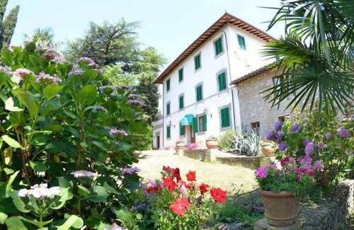 Uzzano House | Holiday house Uzzano for 1 - 10 persons with 4 bedrooms - Holiday home