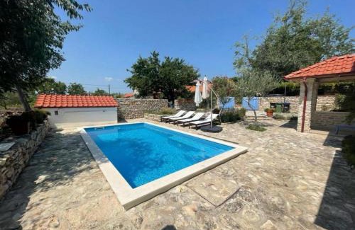 Oklaj House | Holiday house with a swimming pool Puljane, Krka - 23038