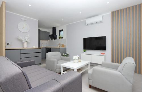 Senj House | Holiday house with a swimming pool Senj - 21661