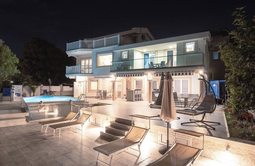 Bar Villa | Holiday house with sea view