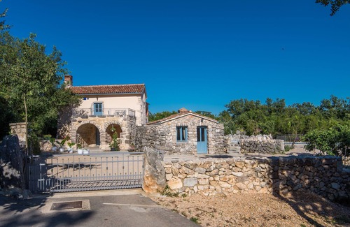 Garica Villa | Holiday house with pool, whirlpool and sauna