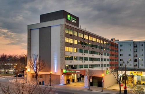 Downtown Hotel | Holiday Inn Express Washington DC N-Silver Spring, an IHG Hotel
