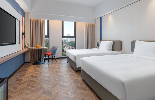 Shuangliu District Hotel | Holiday Inn Express Chengdu Shuangliu Airport by IHG