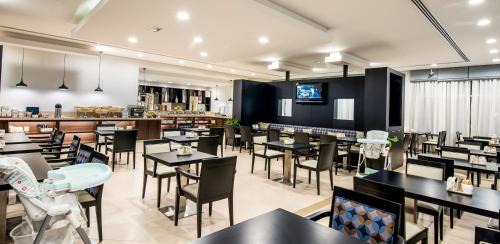 Al Mina Hotel | Holiday Inn Express Dubai, Jumeirah by IHG
