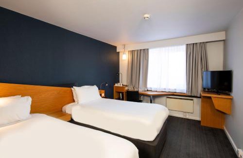 Stoke-on-Trent Hotel | Holiday Inn Express Stoke-On-Trent by IHG